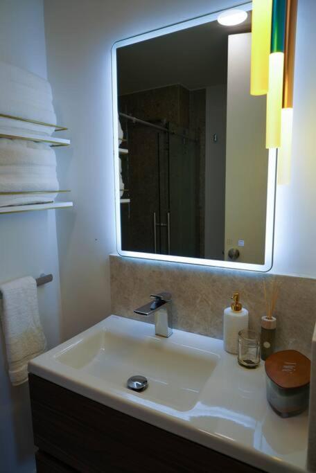 Hotel Suite Luxe Sunset ติฮัวนา ภายนอก รูปภาพ